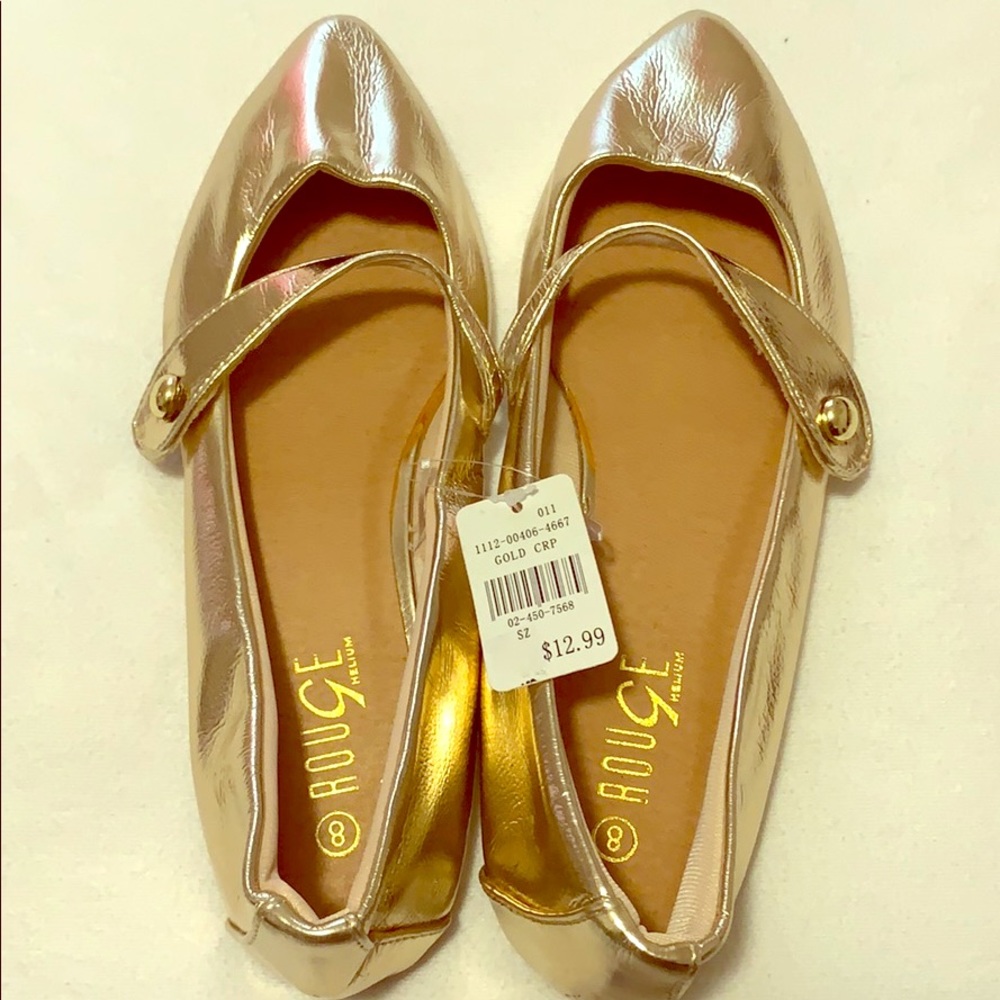 Nice shoes for hangout with friends and family